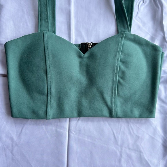 Top - Picture 3 of 6